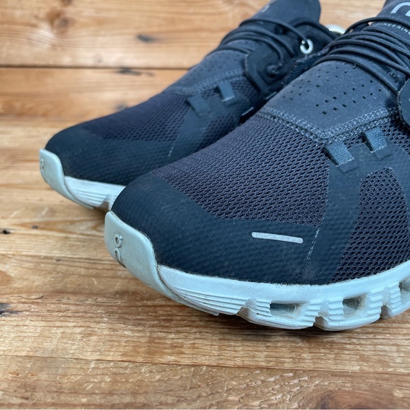 ON Running Cloud 5 Trainers Size UK 8 Womens Black Magnet Surf Running Shoes - Picture 9 of 14